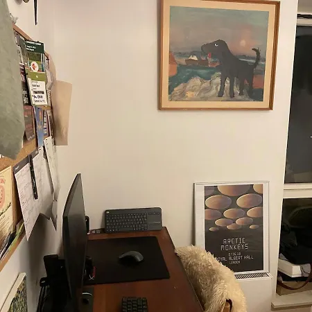 Close To Downtown And Water