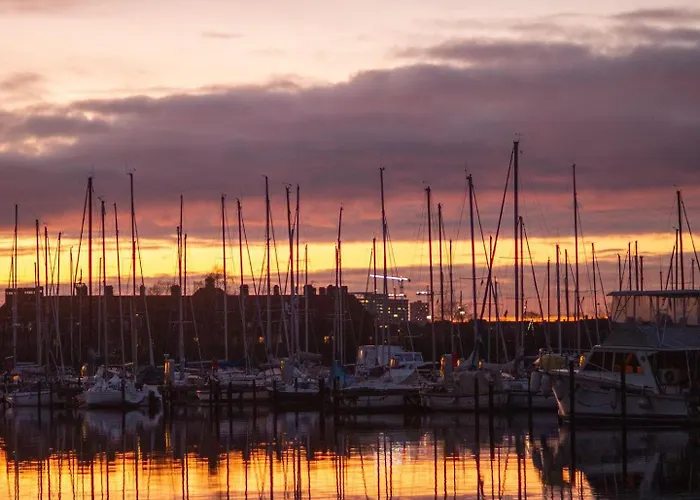 Διαμέρισμα Close To Downtown And Water